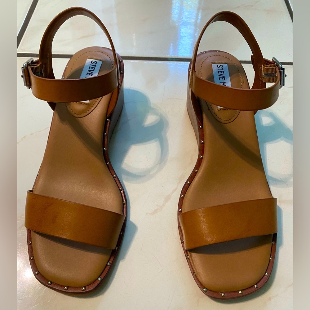 Steven Madden brown wedges